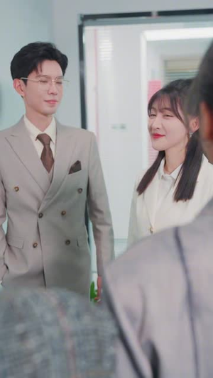 广告女王（16集）第一集