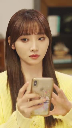 穿成替身后，她连夜攻读月嫂手册（99集）更新时间一览表