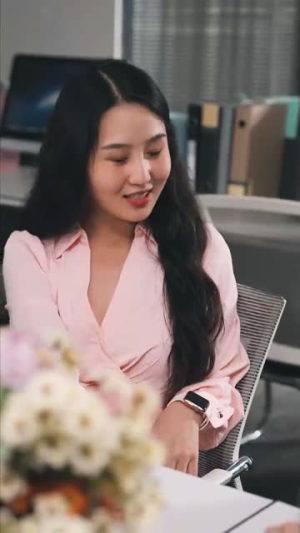 穿越星河拥抱你（100集）精彩的短剧