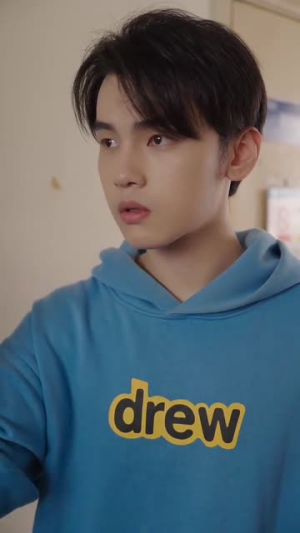 救命腹黑奶狗弟弟太绿茶（72集）超火热门短剧