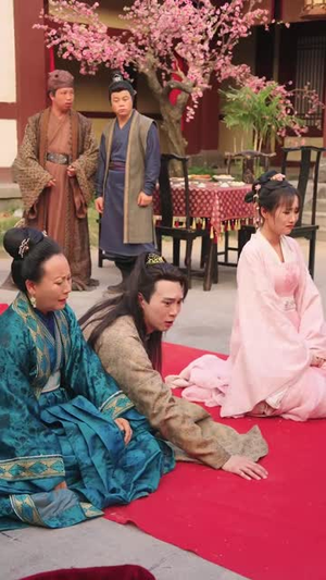 卖菜大妈竟是皇嫂（91集）每天分享短剧