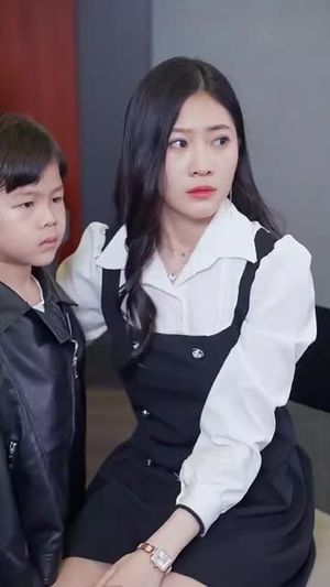 离婚后我带三宝炸翻首富前夫集团（78集）在线看