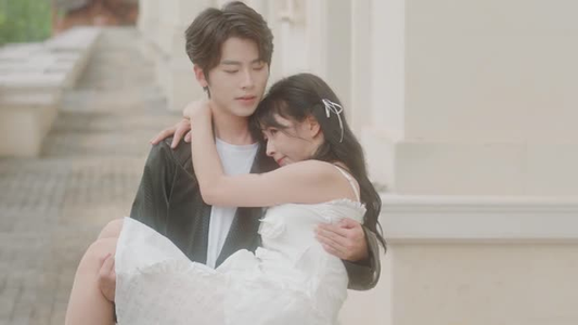 穿书之重生boss爱上我 初夏&一航夸克在线观看