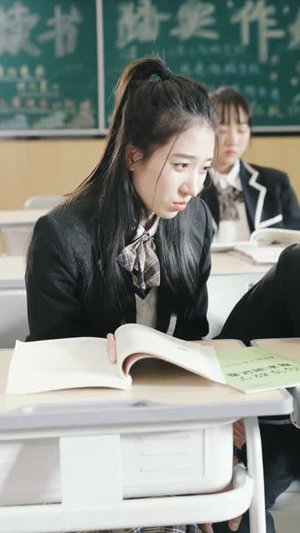 抓个男友当妖怪（第一季）红果短剧看全集