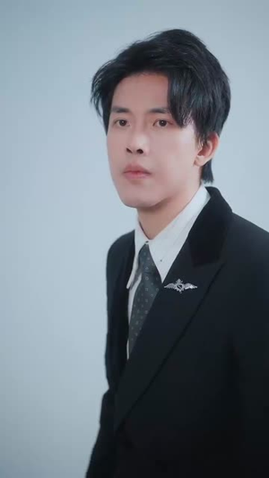 轻拥他的月亮（100集）精彩短剧片段