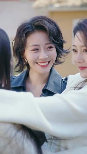 三个女人一台戏（77集）短剧上热门