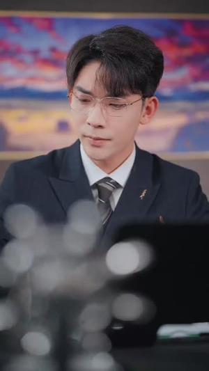 闪婚后叶总宠妻成魔（86集）短剧热播中