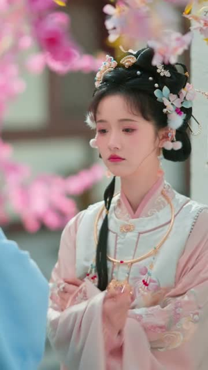 糟糕！和闺蜜一起穿书后把反派玩坏了（75集）爆火短剧推荐